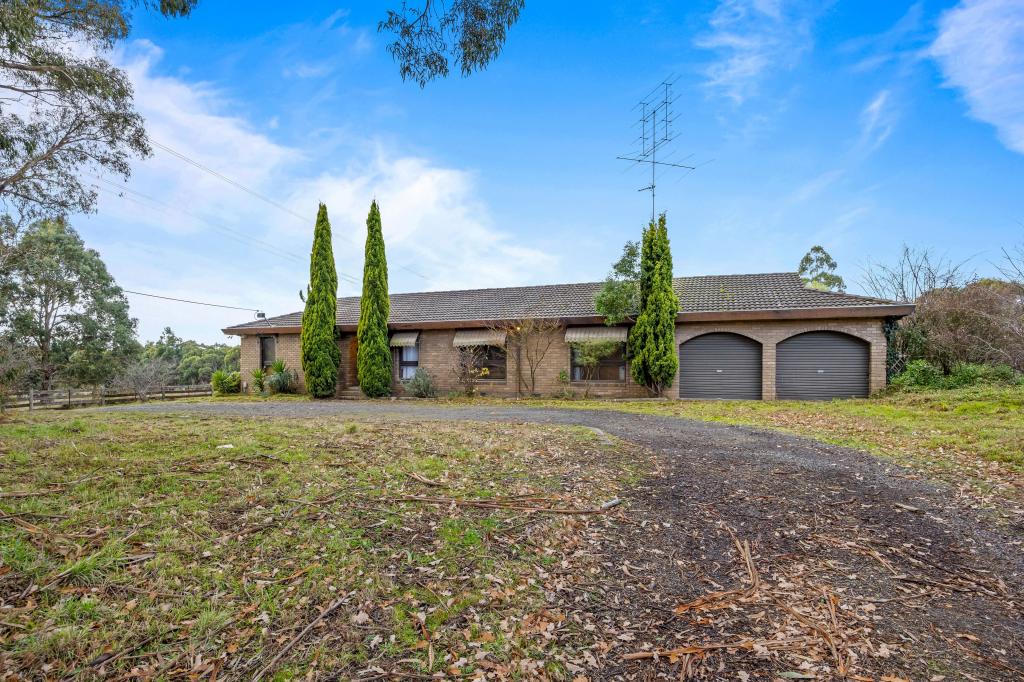 1733 GEELONG RD, MOUNT HELEN, VIC 3350