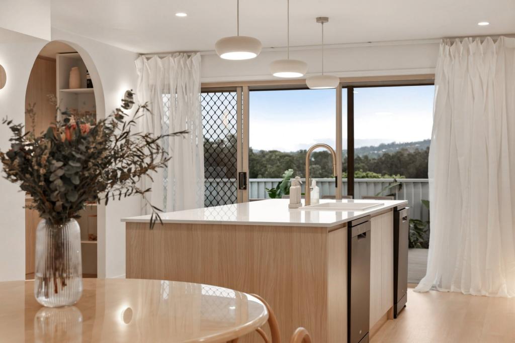 41 Marble Arch Pl, Arundel, QLD 4214