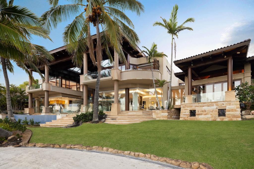 57-63 The Corso, Isle Of Capri, QLD 4217