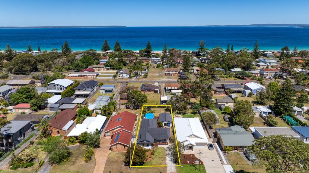 13 Queen Mary St, Callala Beach, NSW 2540