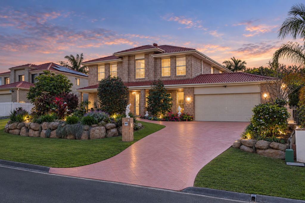 6 Carrington Pl, Bridgeman Downs, QLD 4035