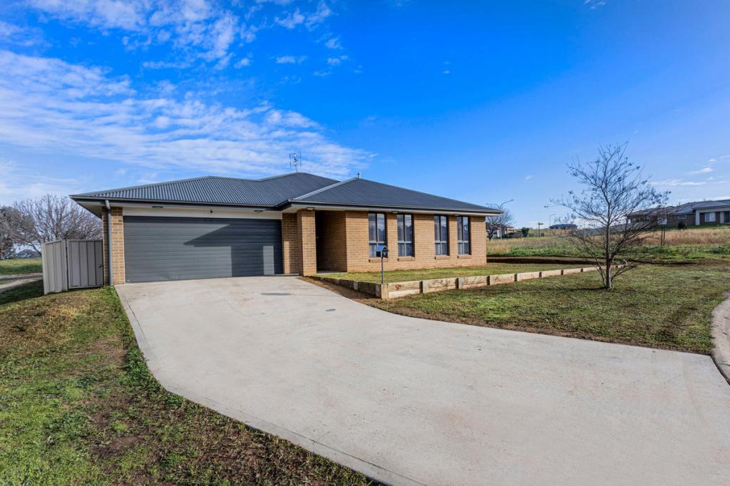 7 Harvest Cct, Cowra, NSW 2794