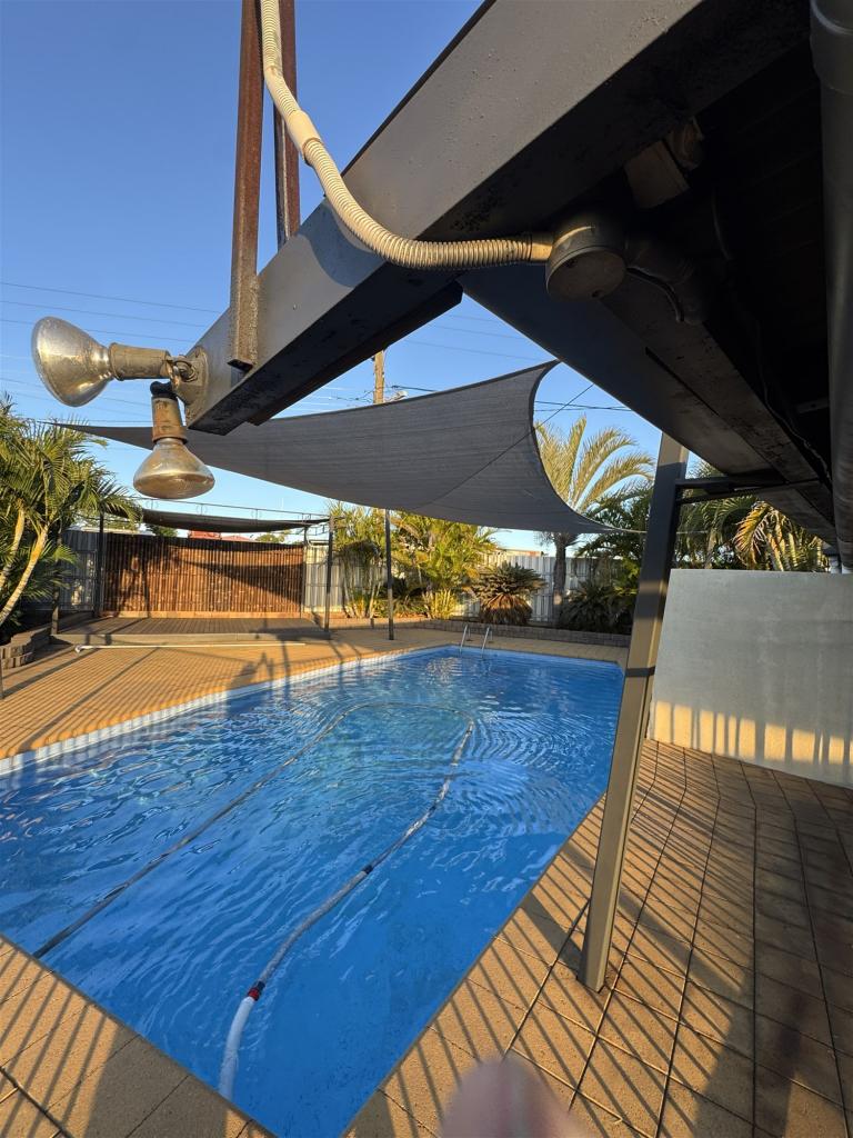 9 Deighton St, Mornington, QLD 4825