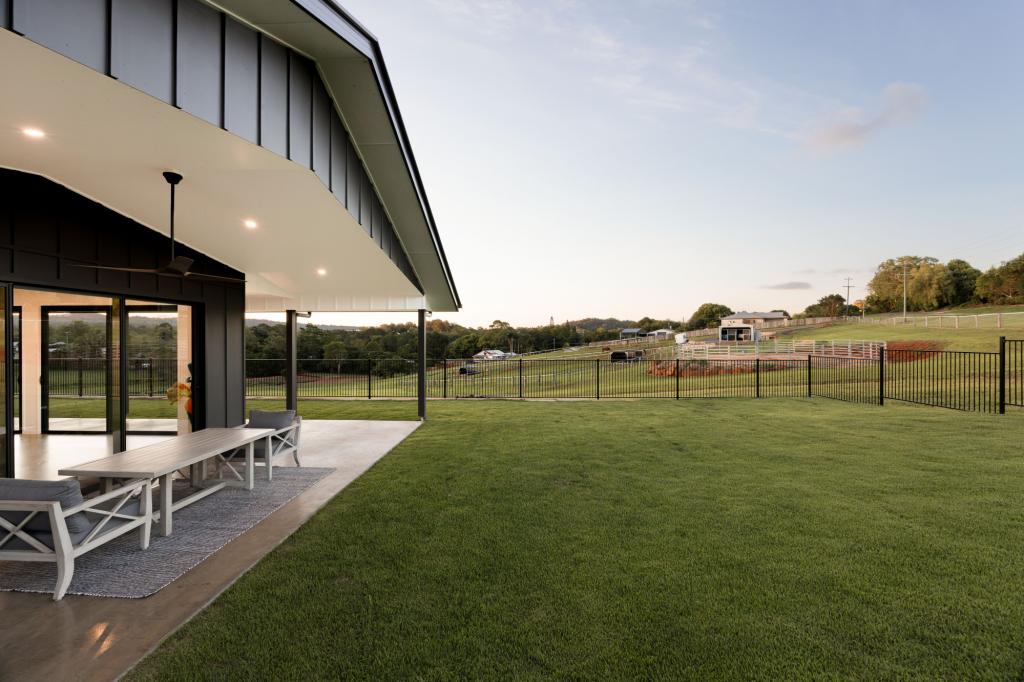 8 Moorhouse Rd, Woombye, QLD 4559