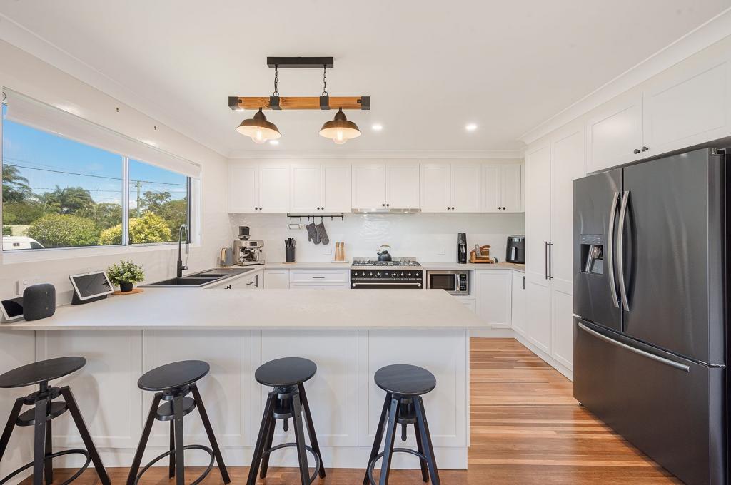 11 Kabura St, Clontarf, QLD 4019