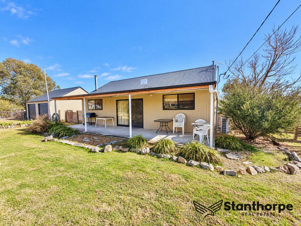 30 Rayleigh St, Wallangarra, QLD 4383
