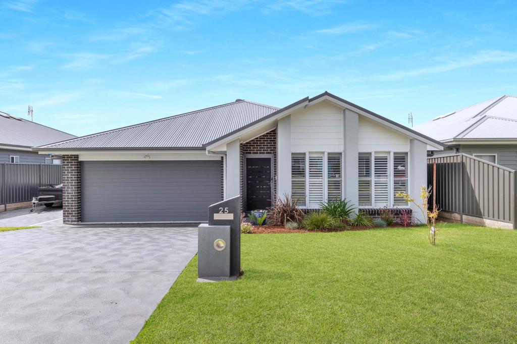 25 Lancing Ave, Sussex Inlet, NSW 2540