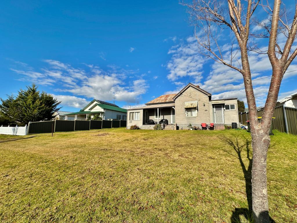 22 Currawong St, Young, NSW 2594