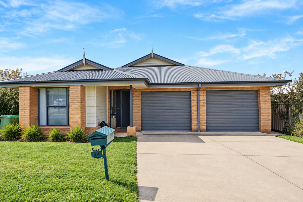 34 A HANRAHAN ST, HAMILTON VALLEY, NSW 2641