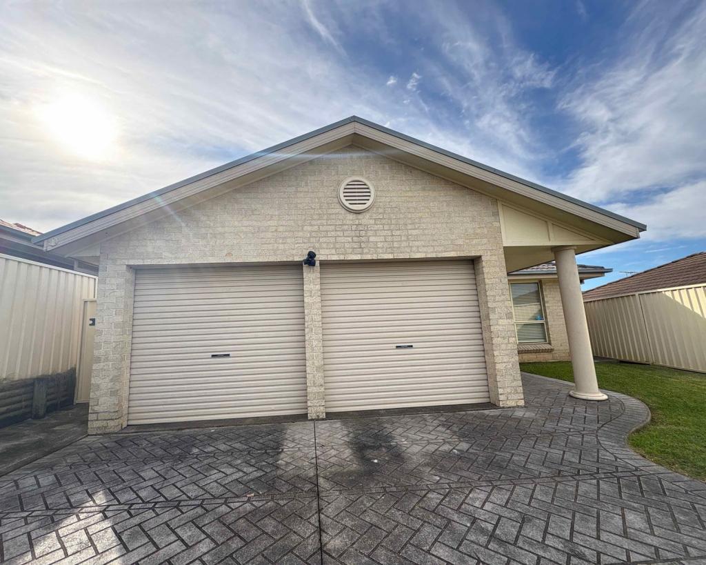 17 Bindee Cl, Glenmore Park, NSW 2745
