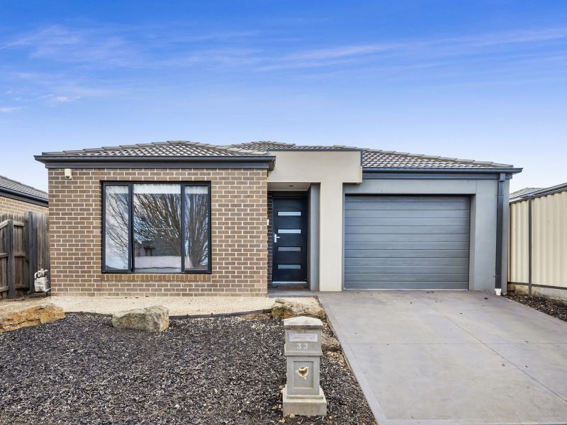 33 Phoenix Gr, Fraser Rise, VIC 3336