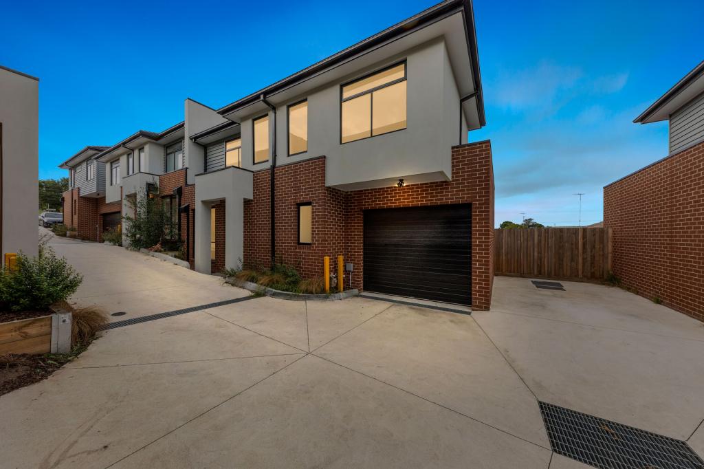 5 Sooty Lane, Pakenham, VIC 3810