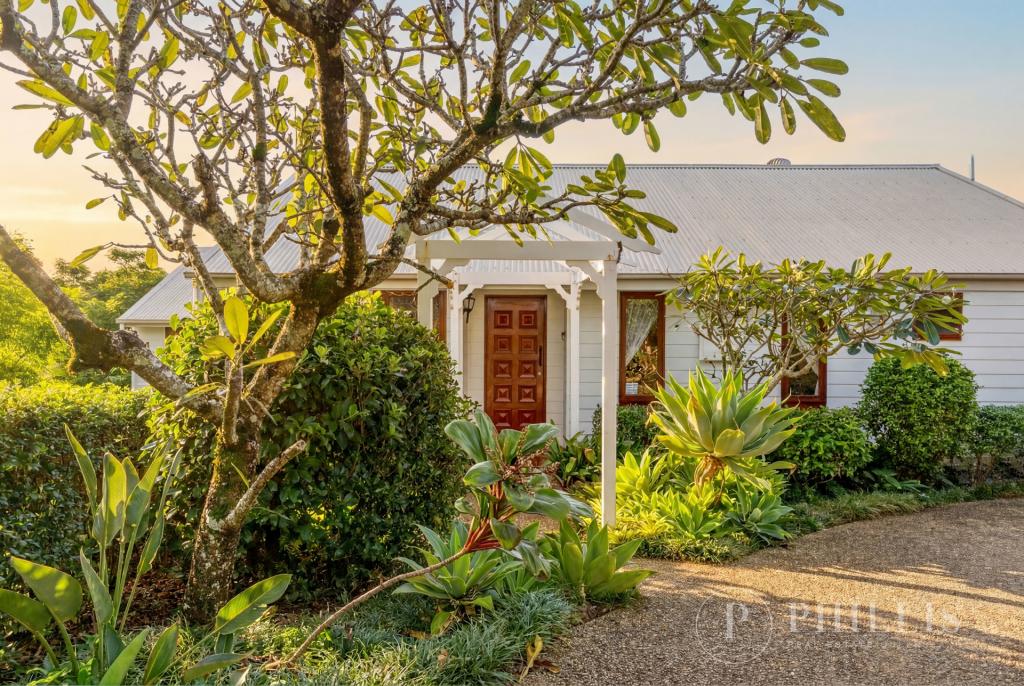 16 Amethyst Ct, Carrara, QLD 4211
