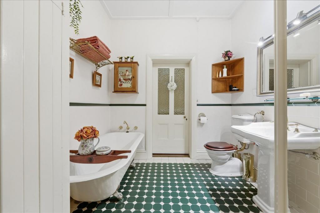 6 Britton Cl, Elderslie, NSW 2570