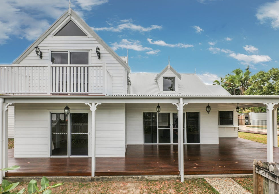 24 Saint Crispin St, Clifton Beach, QLD 4879