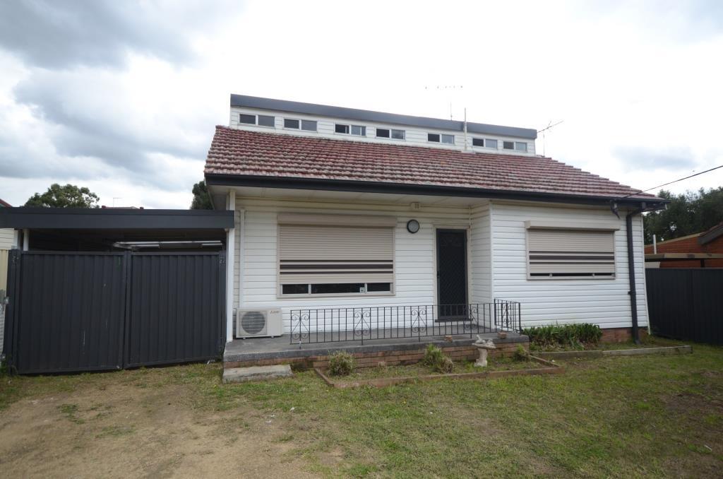 2 Mimosa Ave, Toongabbie, NSW 2146