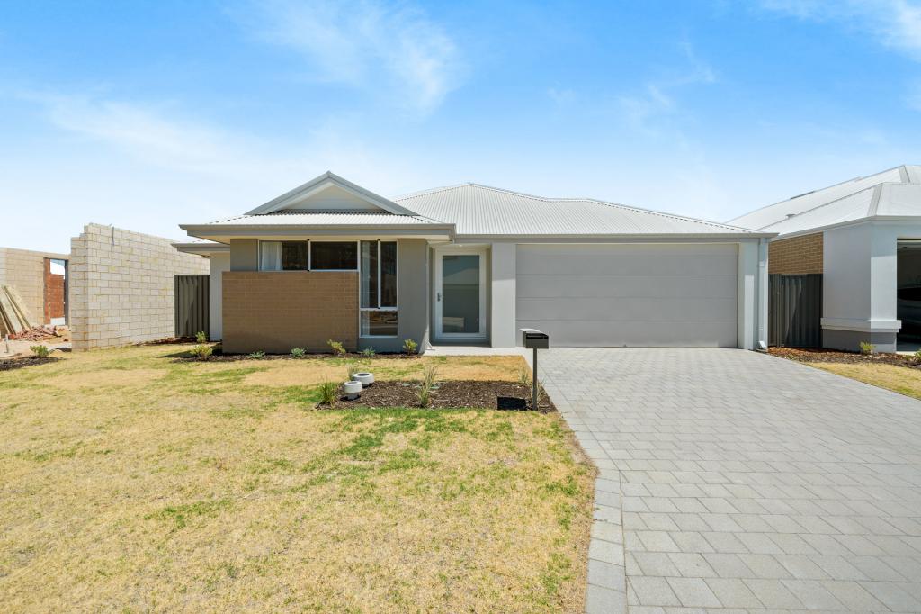 17 MANRESA RD, MADORA BAY, WA 6210