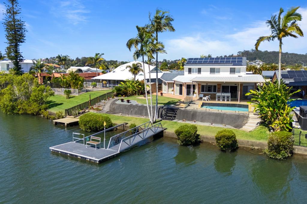11 Kentia Ct, Elanora, QLD 4221