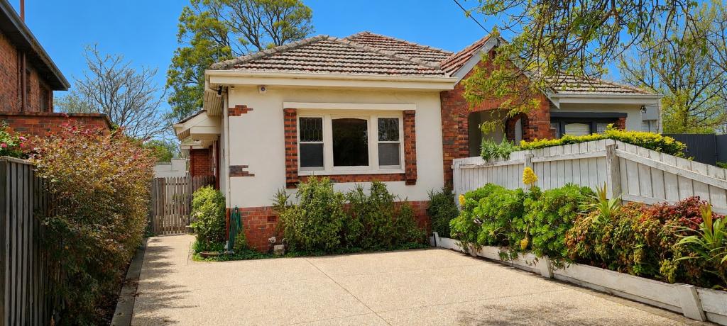 32 Ellerslie Pl, Toorak, VIC 3142