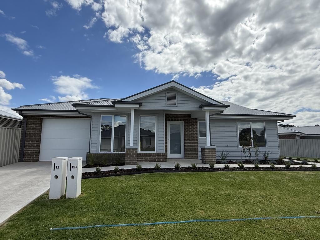 12 Chandler St, West Wodonga, VIC 3690