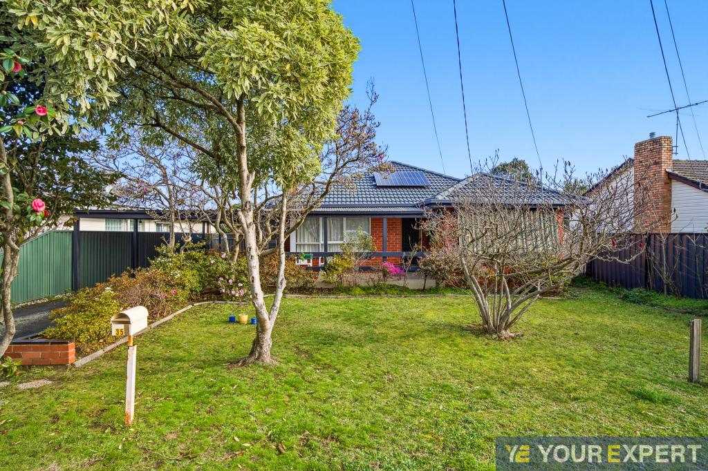 35 Mcmahons Rd, Ferntree Gully, VIC 3156