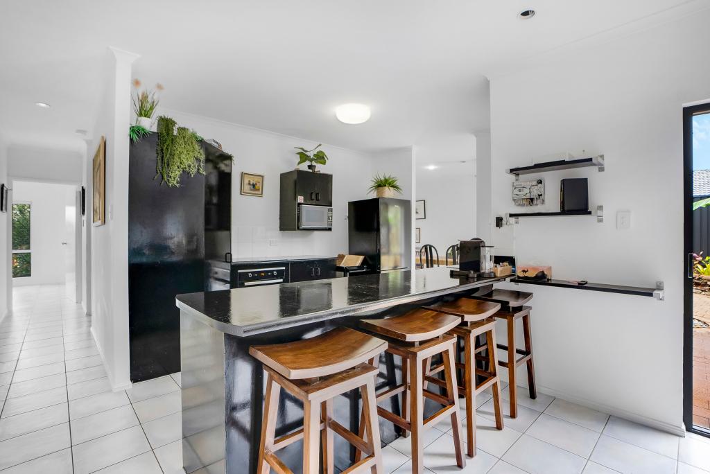 19 Thais St, Palm Cove, QLD 4879