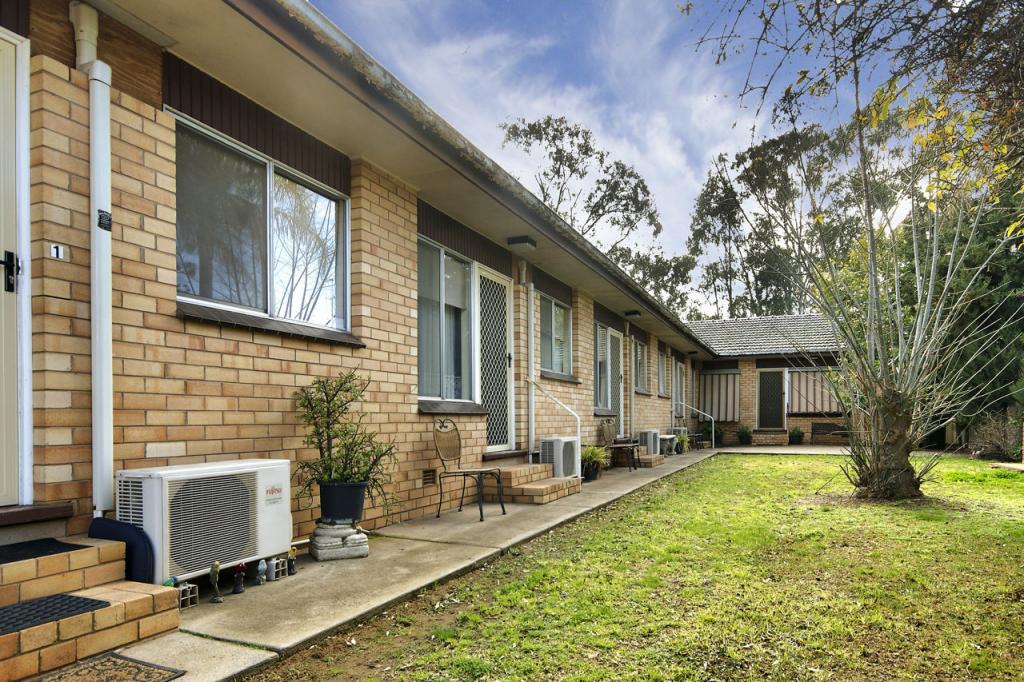 2/493 St Michael St, Deniliquin, NSW 2710