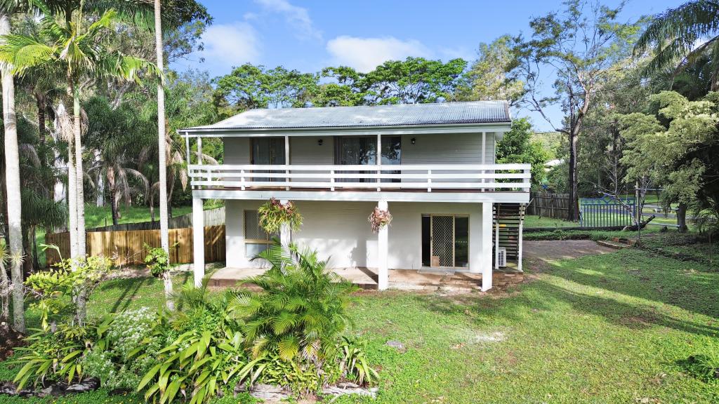 17 Wyena Ave, Lamb Island, QLD 4184