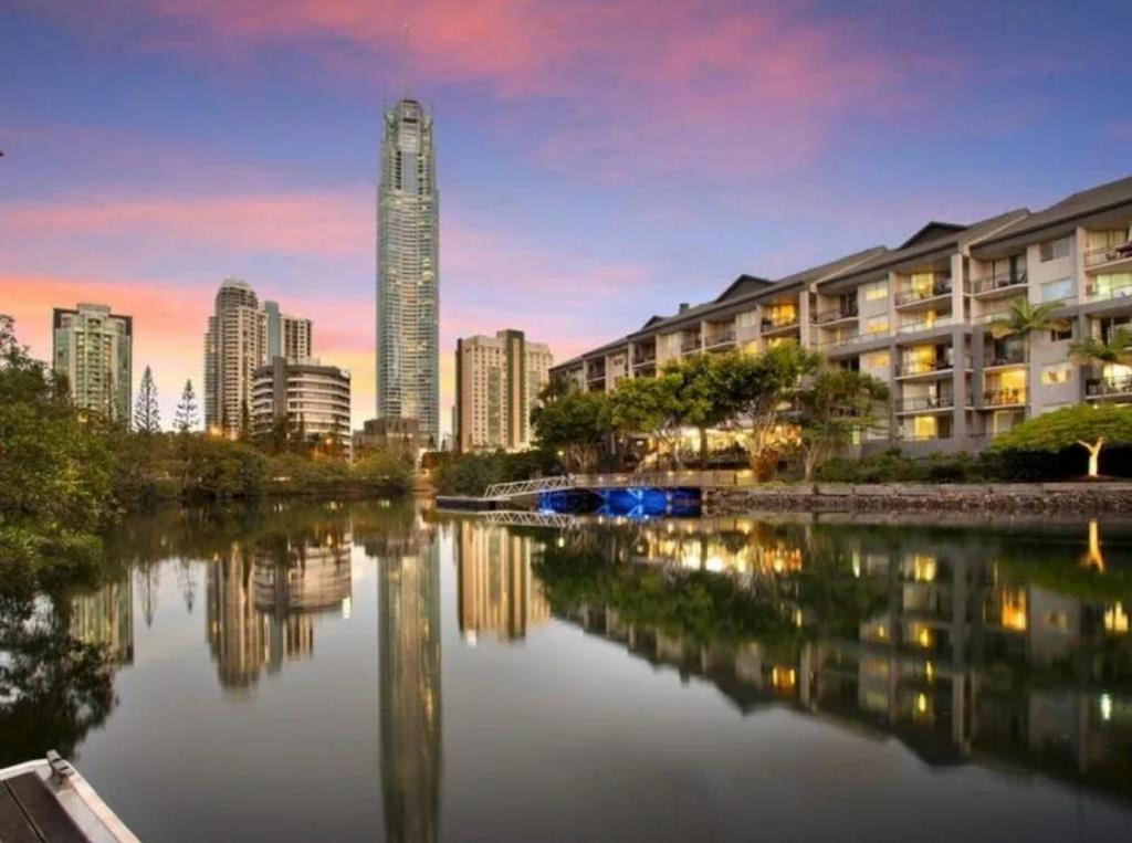 1201/70 Remembrance Dr, Surfers Paradise, QLD 4217