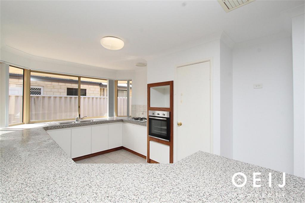 2 St Michaels Grn, Canning Vale, WA 6155