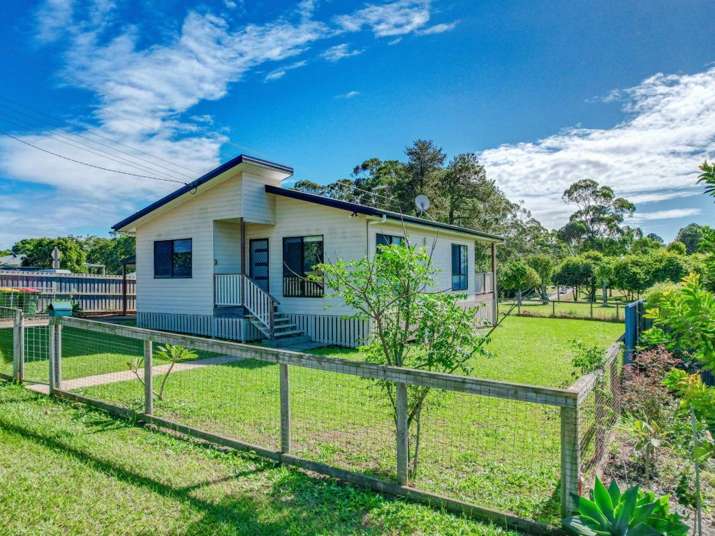 150 High St, Russell Island, QLD 4184