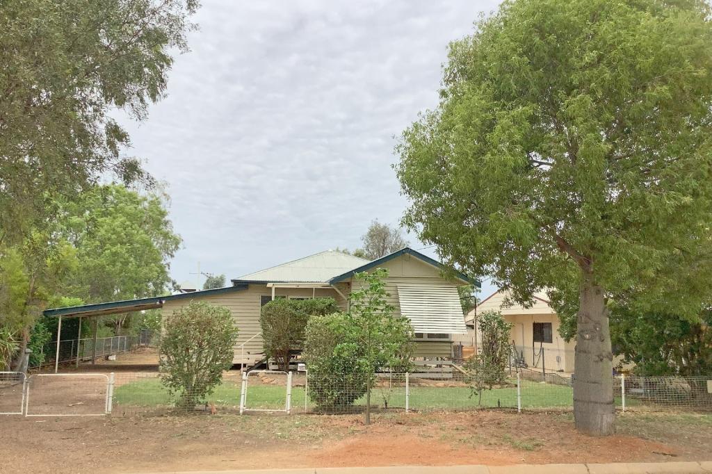 41 Wompoo Rd, Longreach, QLD 4730