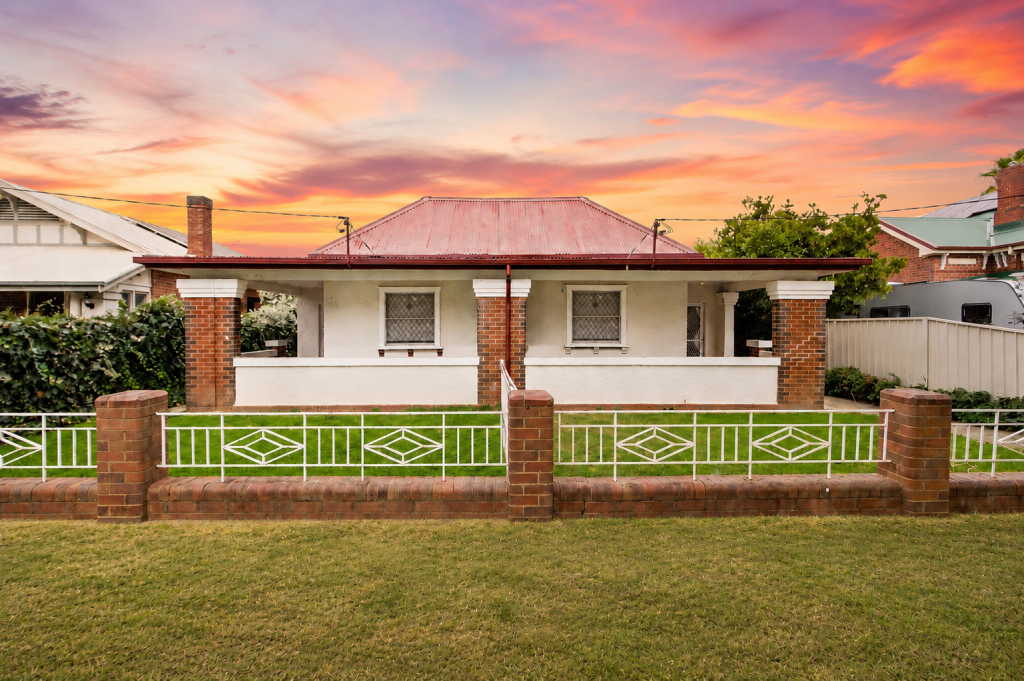44 & 44a The Esplanade, Wagga Wagga, NSW 2650