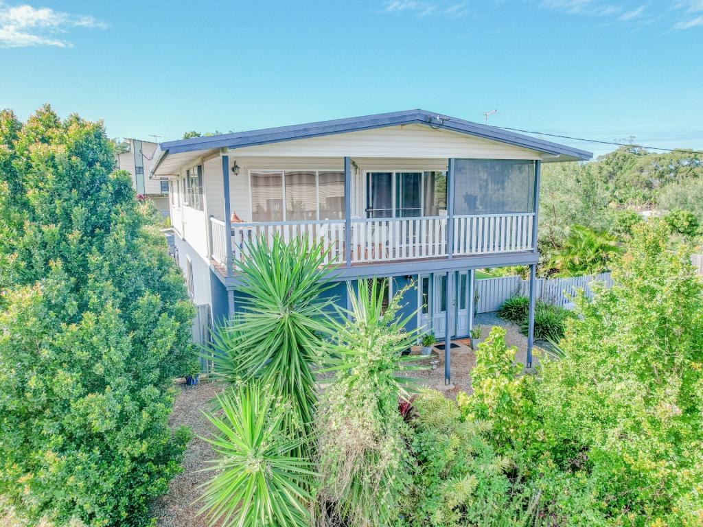 9 Dahlia St, Russell Island, QLD 4184