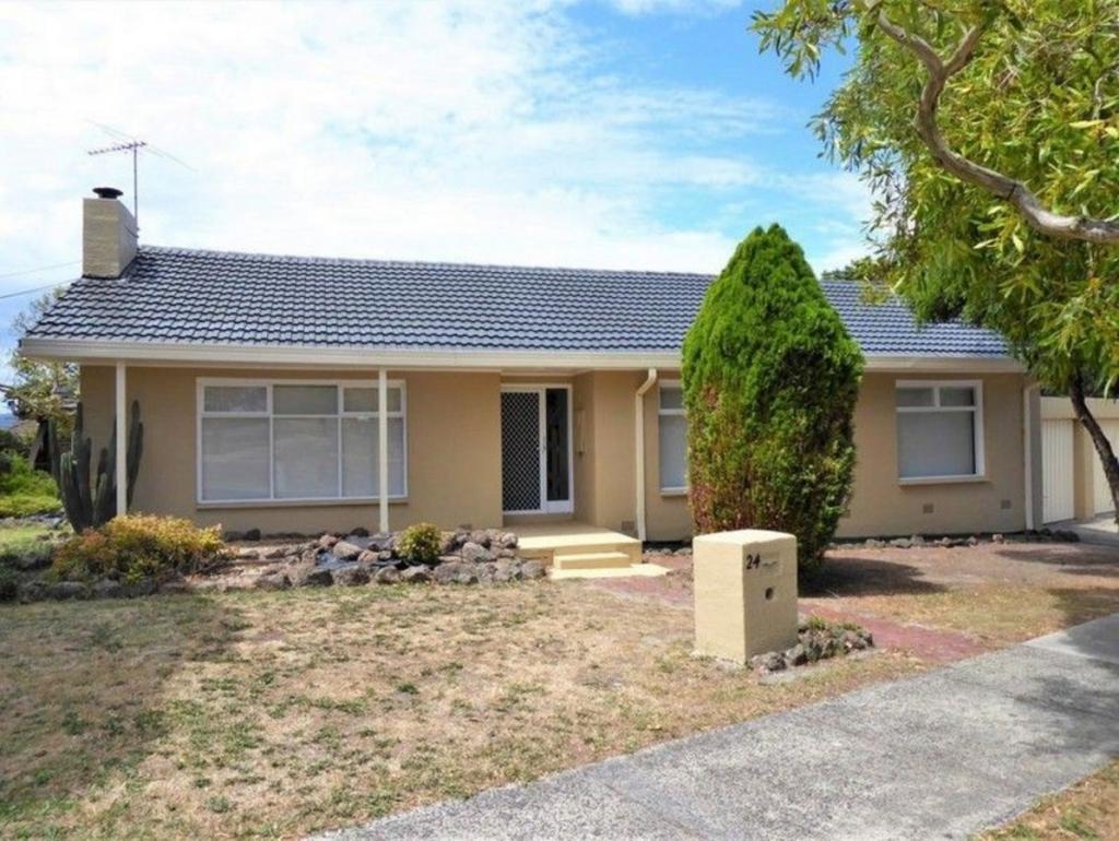 24 Sara Rd, Scoresby, VIC 3179