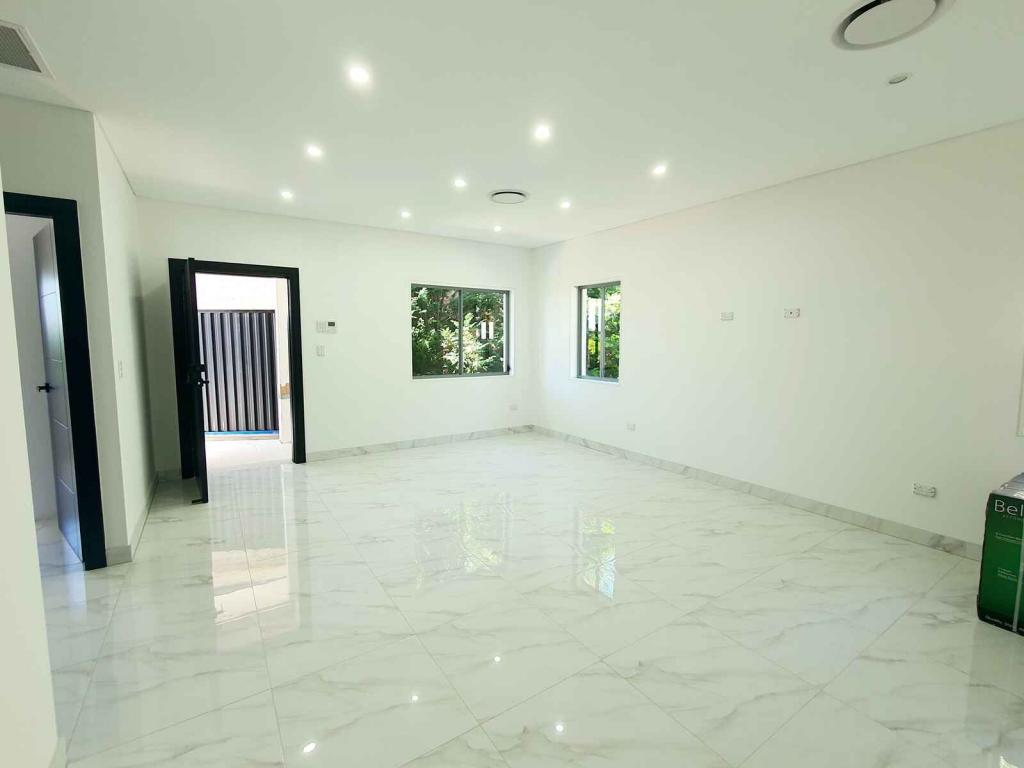 13a Gentle Cl, Casula, NSW 2170