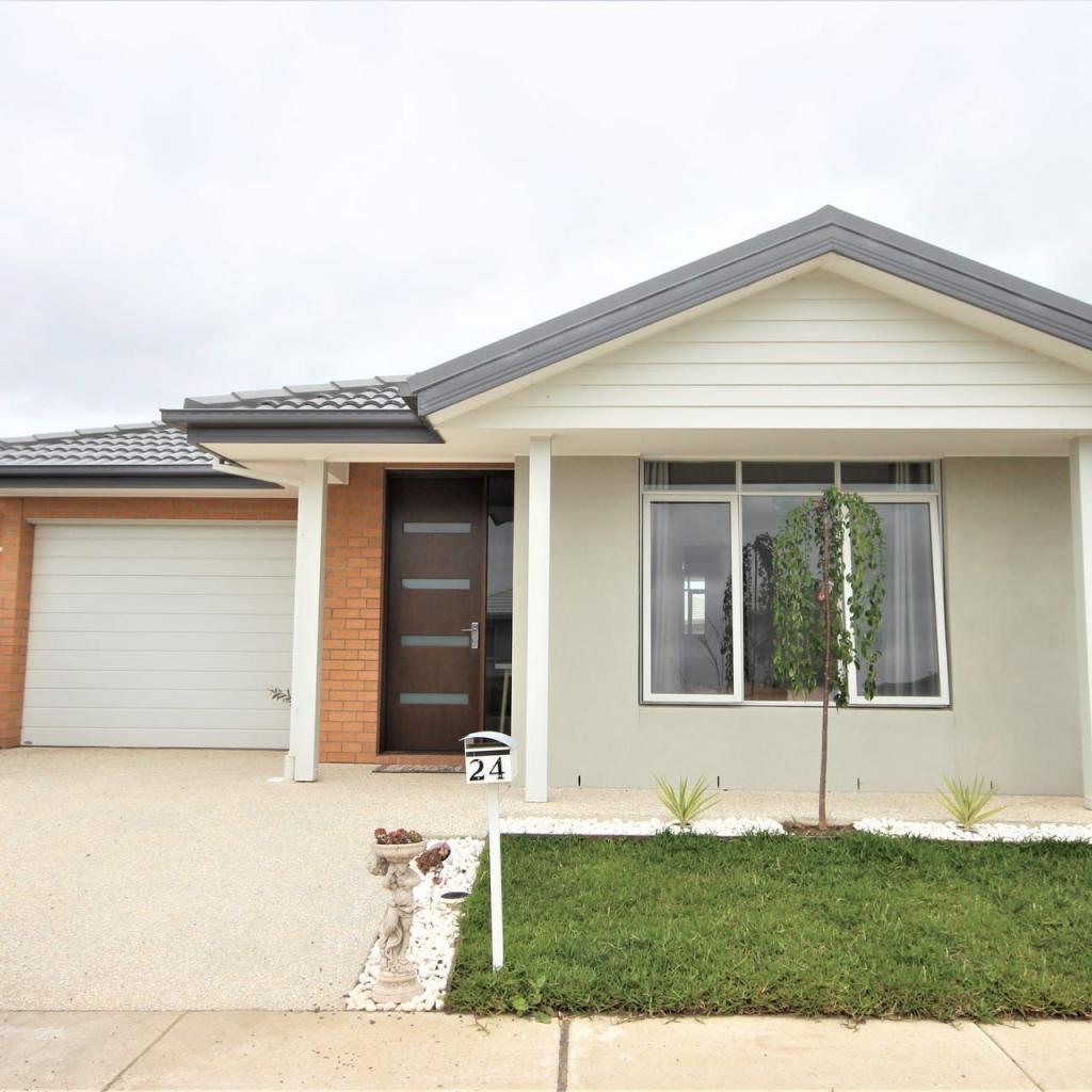 24 ARNOLD CCT, CHARLEMONT, VIC 3217