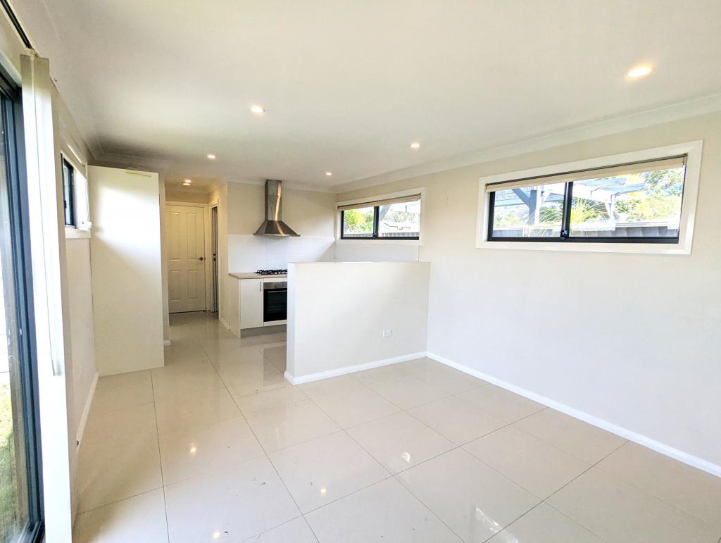 84a Kerry Cres, Berkeley Vale, NSW 2261