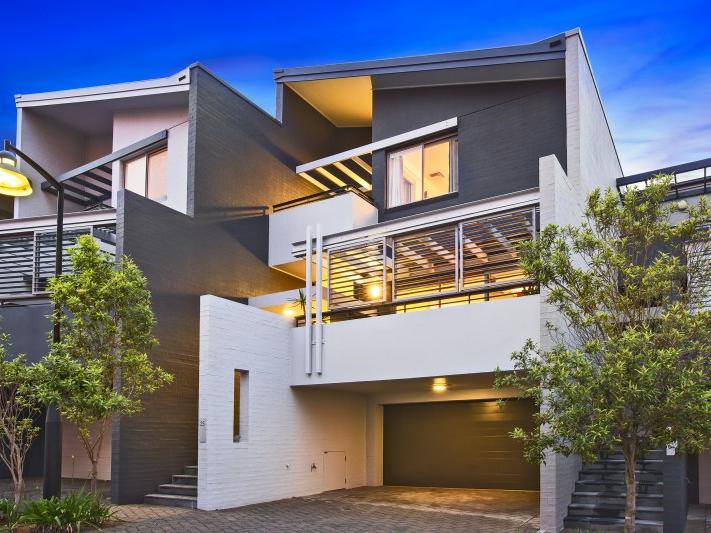 25 Edgewood Cres, Cabarita, NSW 2137
