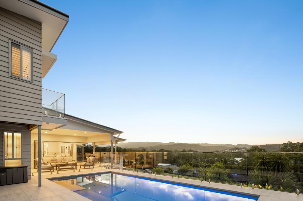 16 Huntington Dr, Maudsland, QLD 4210