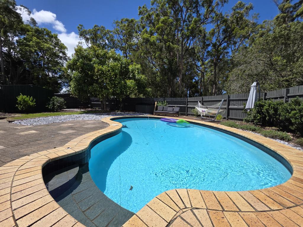 50 Karawatha Dr, Mountain Creek, QLD 4557