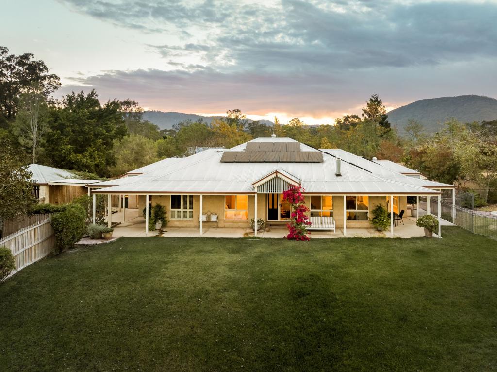 5 Housewood Ct, Highvale, QLD 4520