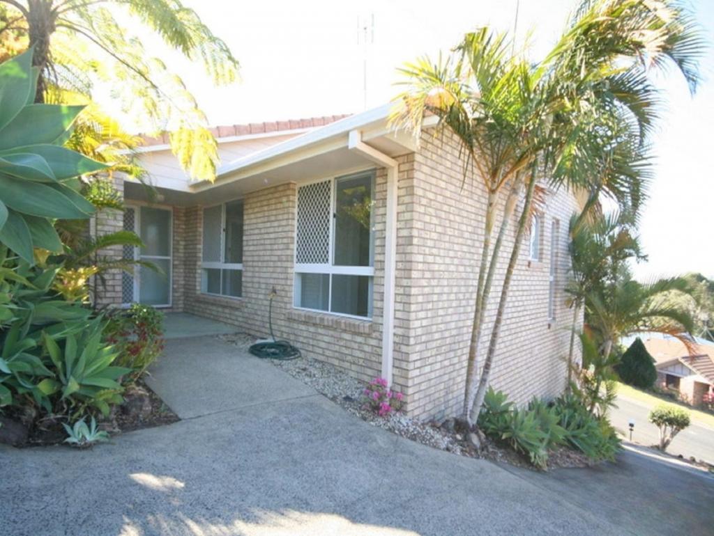 34A TRALEE DR, BANORA POINT, NSW 2486