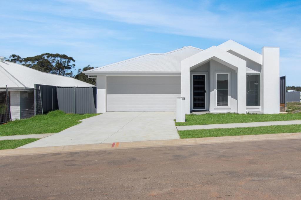 12 Staghorn St, Thrumster, NSW 2444