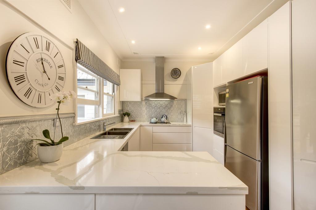 16 Normurra Ave, North Turramurra, NSW 2074