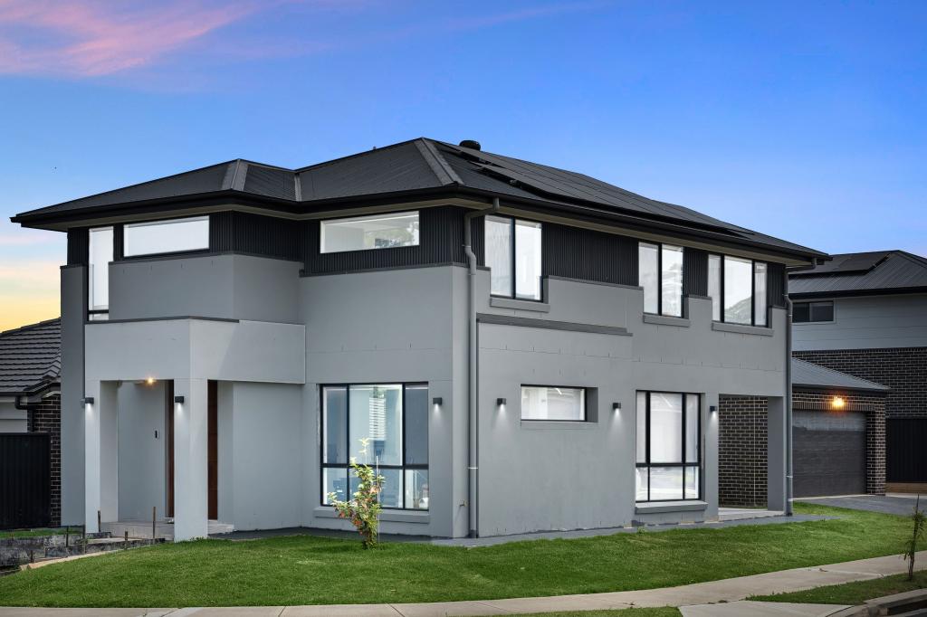 19 SCYTHE AVE, AUSTRAL, NSW 2179