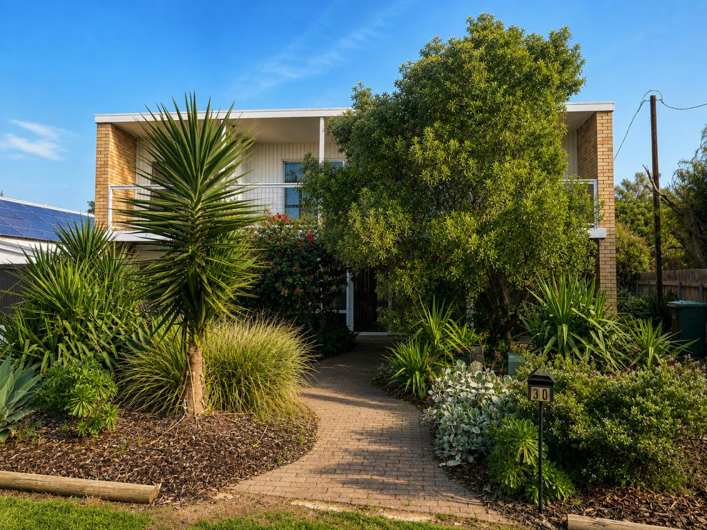 30 Church St, Port Willunga, SA 5173