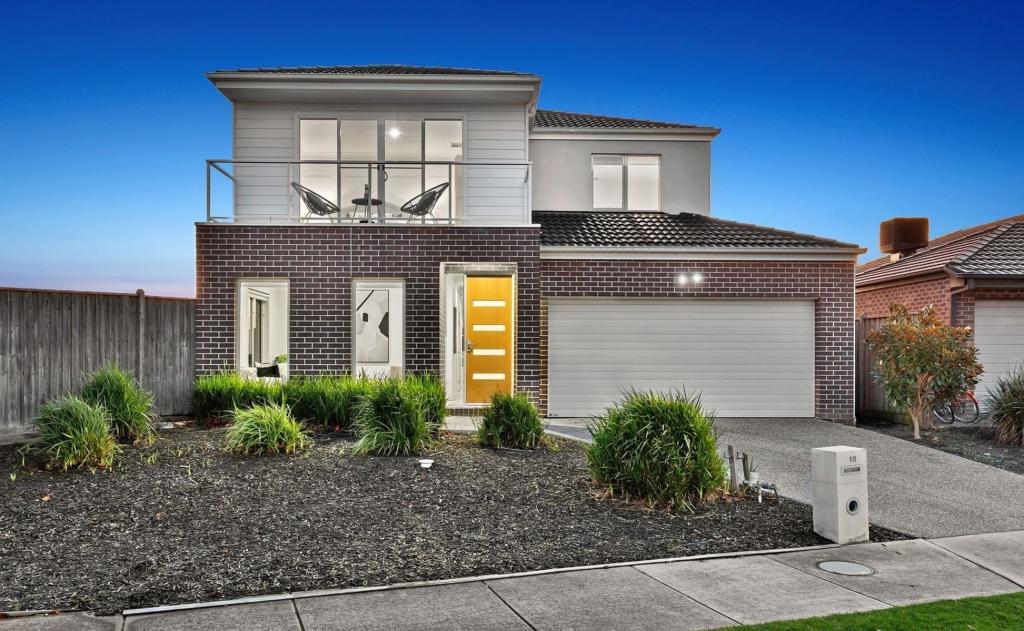 18 Riverbank Cl, Clyde North, VIC 3978