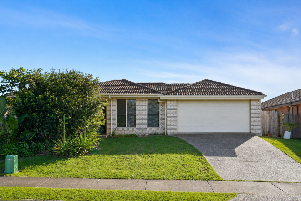27 VIVIAN HANCOCK DR, NORTH BOOVAL, QLD 4304
