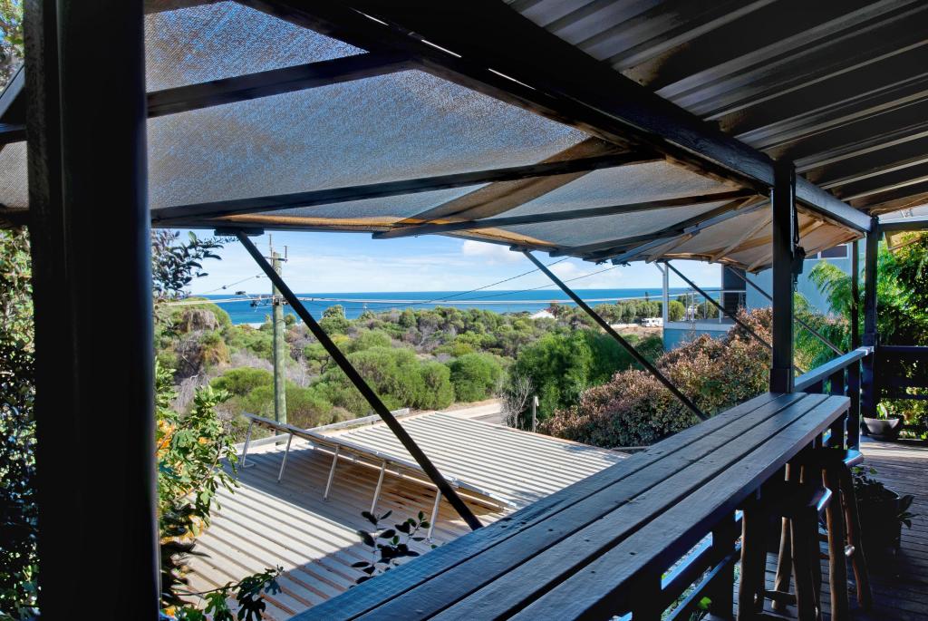 18 Mitchell St, Horrocks, WA 6535